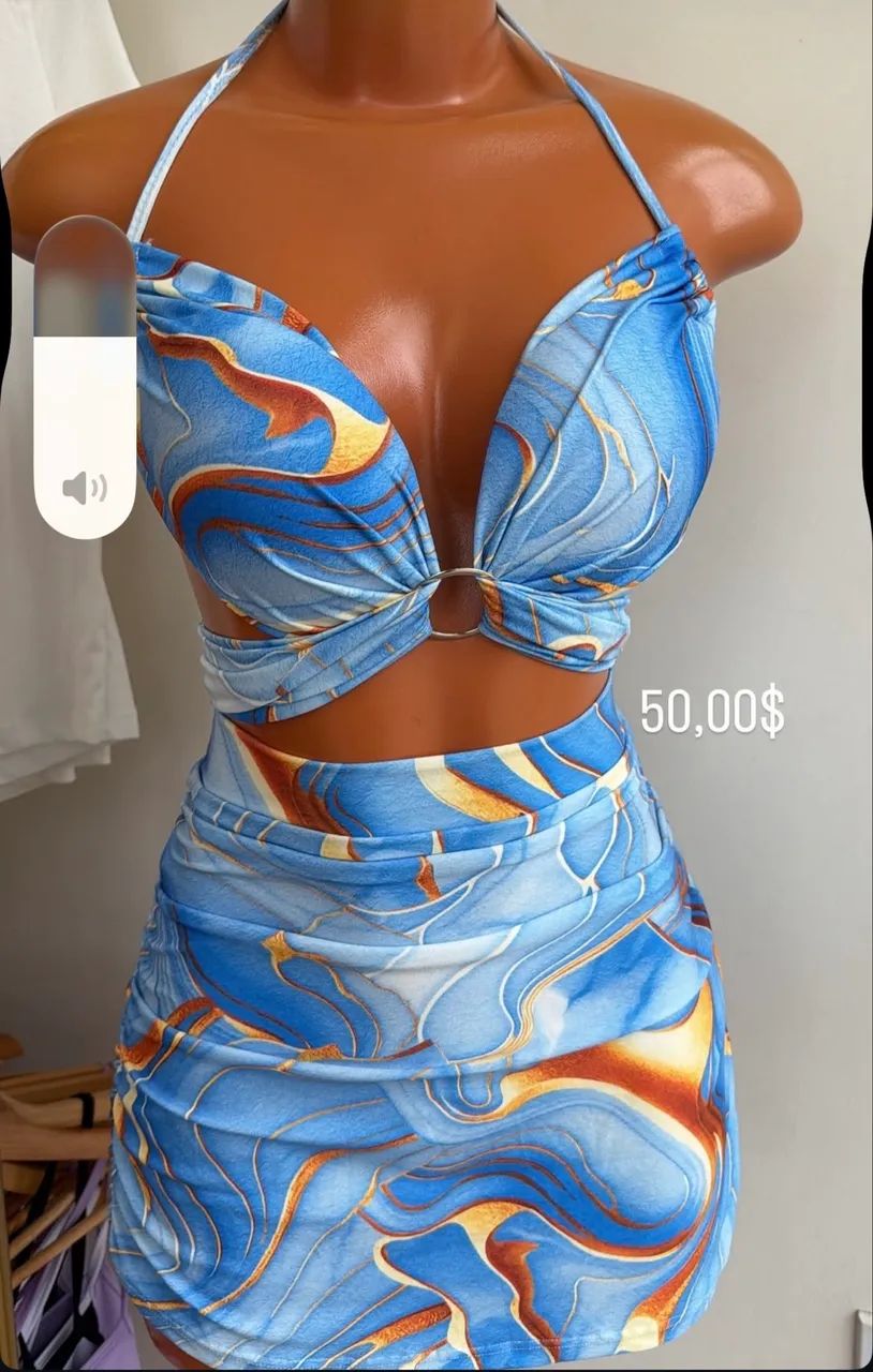 Conjunto croped com saia