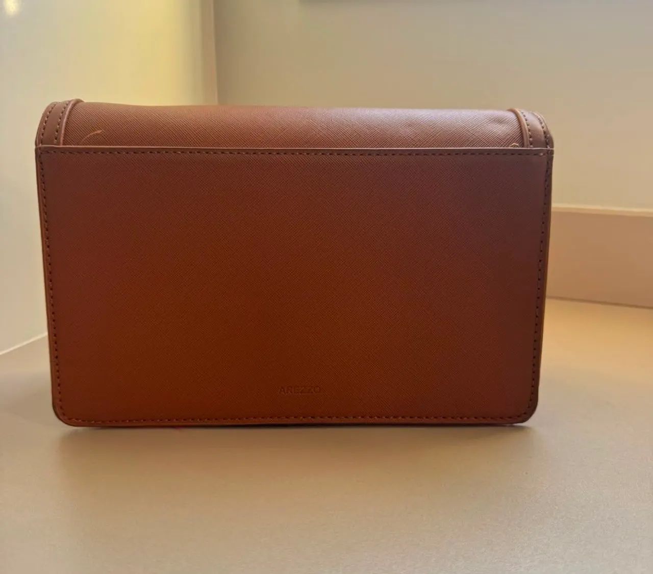 Bolsa caramelo Arezzo transversal tiracolo - Foto 4