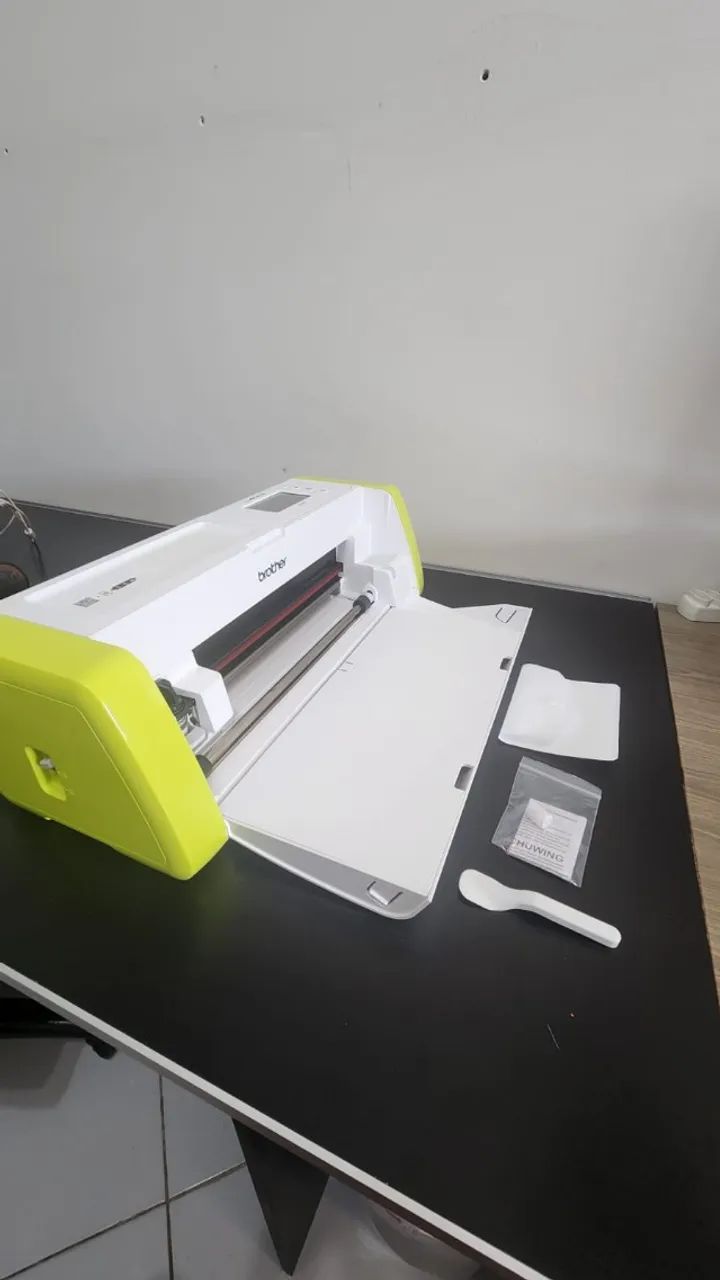 Máquina de Corte Brother ScanNCut SDX85 com Scanner Wi-Fi 110V