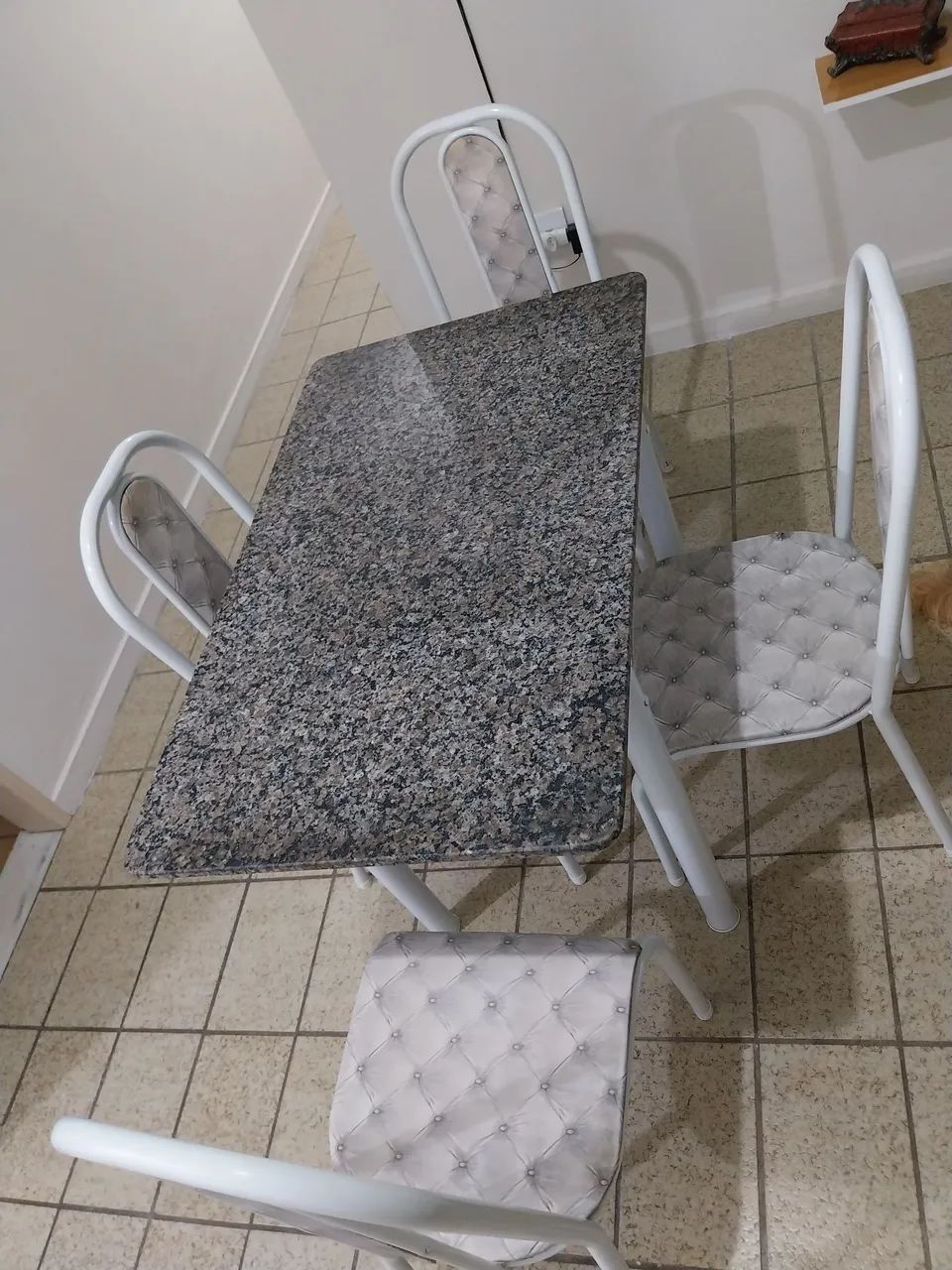 Mesa 4 cadeiras granito 