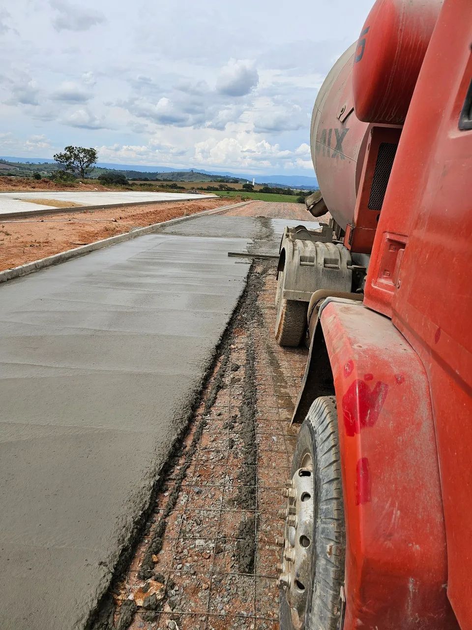 FORD CARGO- 2425 TRAÇADO( 8M3 BET)/MOTOR CUMIS/ OTIMO P/ CAÇAMBA TB! PREÇO R$175 Mil troco - Foto 5
