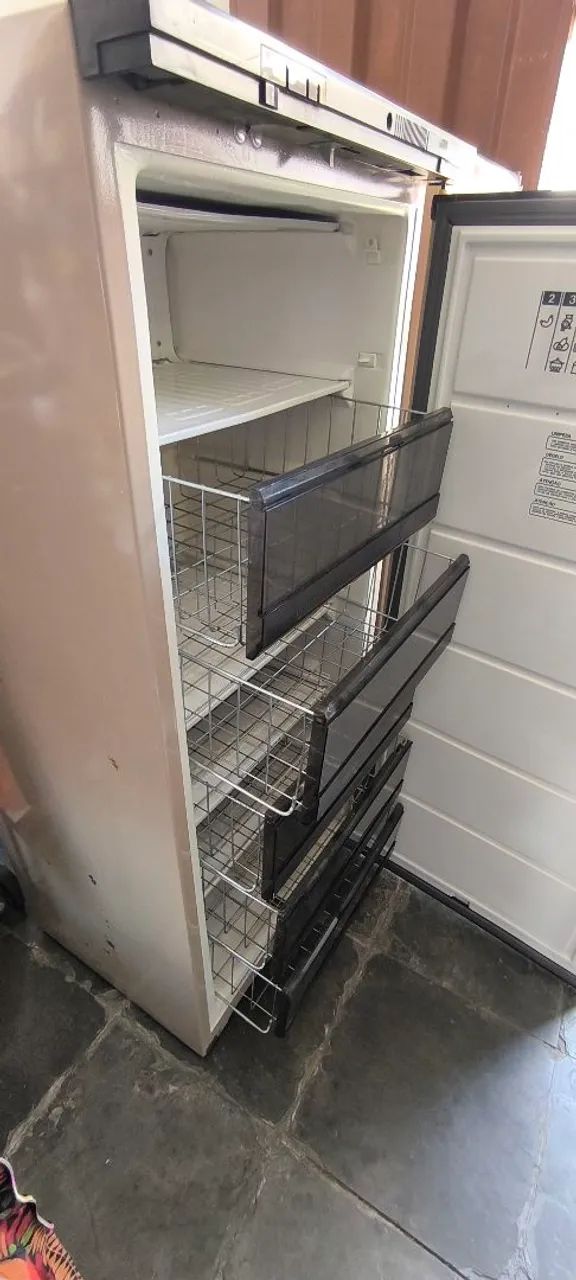 Freezer vertical consul 280 litros funcionando perfeitamente  - Foto 3