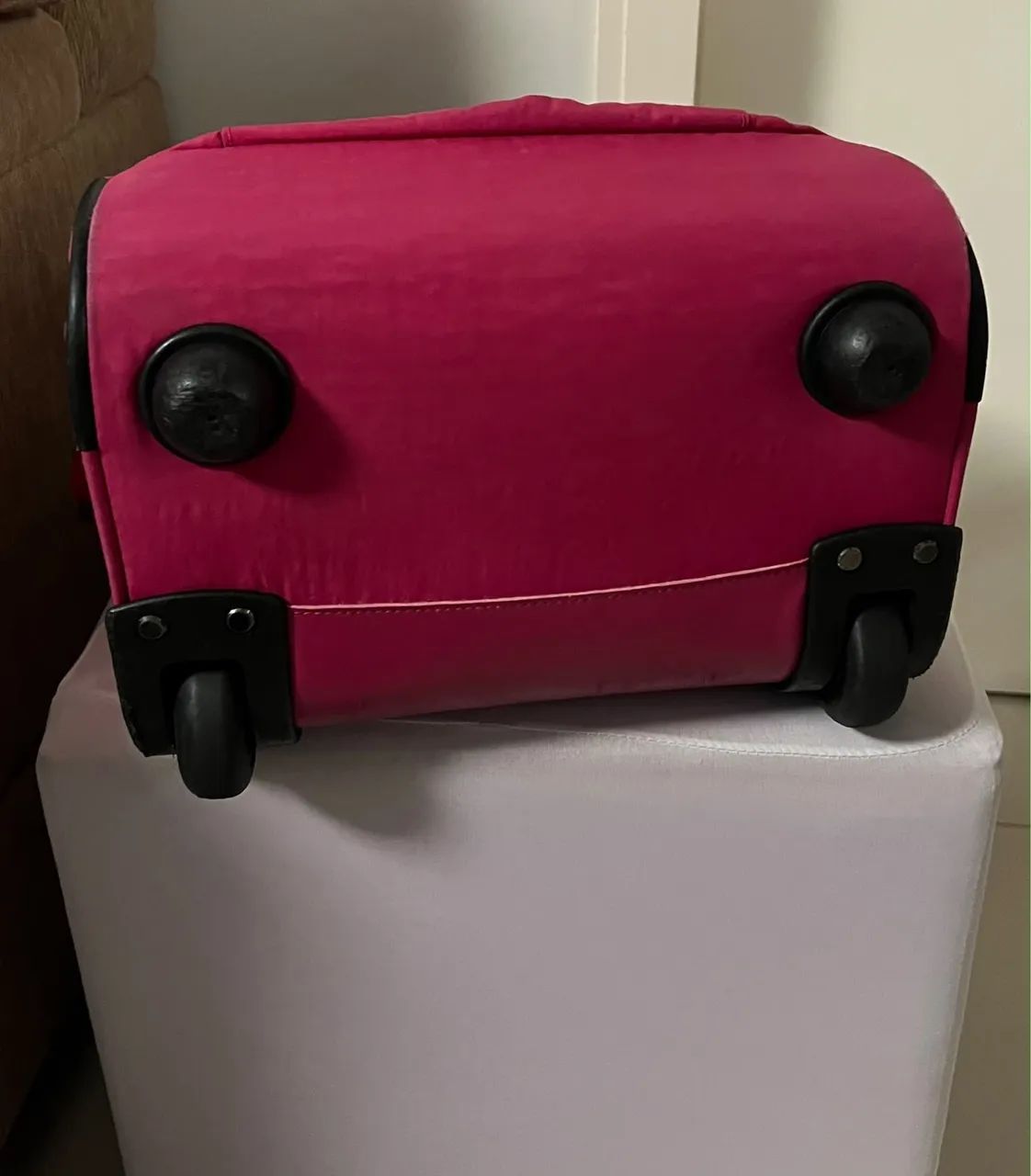 Mochila Kipling - com alça, puxador e rodinhas - Foto 2