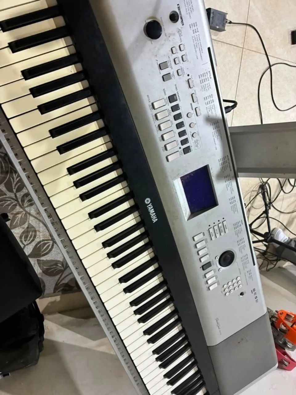 Teclado Yahama DGX 520 - Foto 2