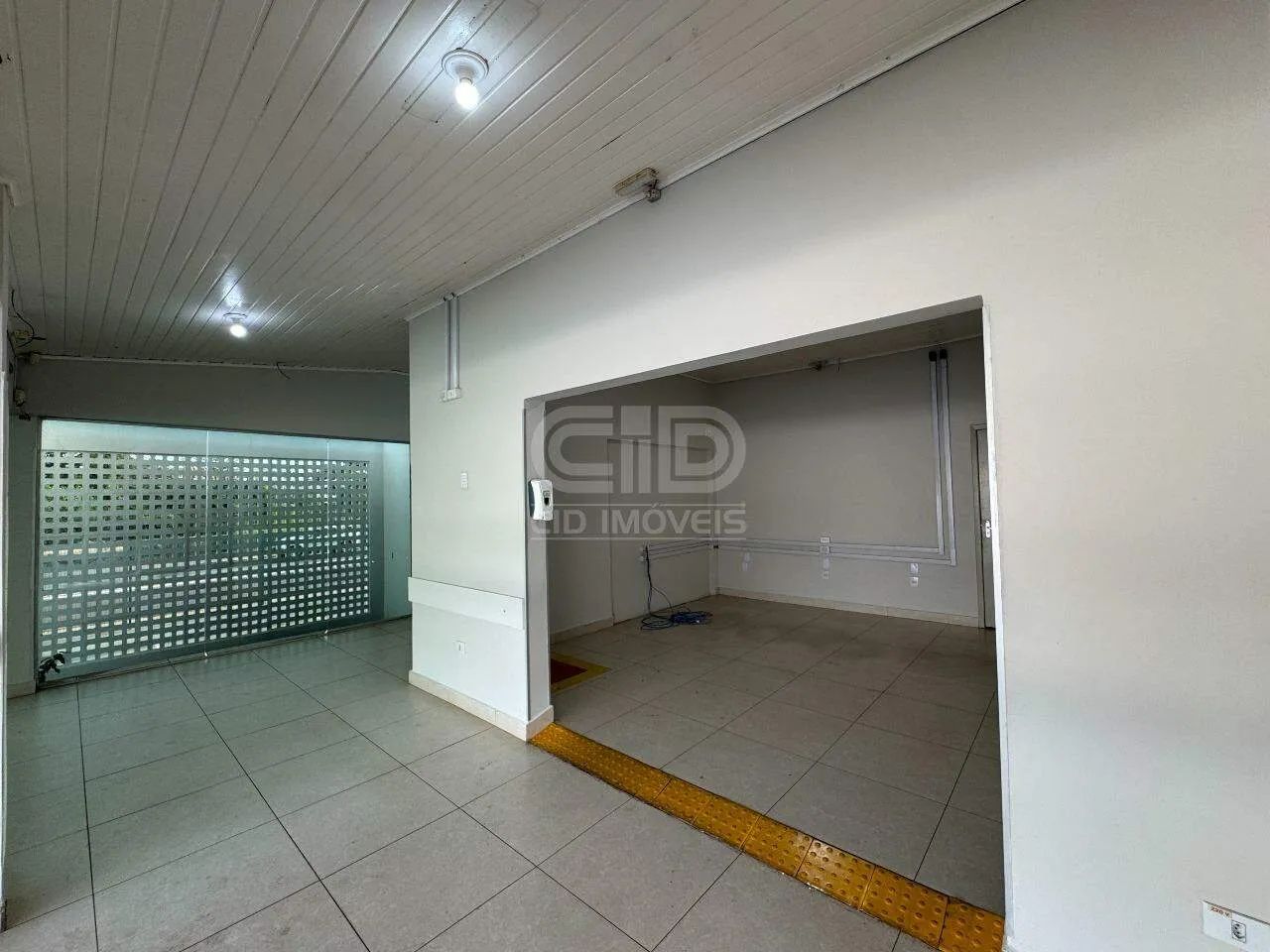 Espaço comercial com aproximadamente 467m² na Av. Filinto Muller - Foto 2