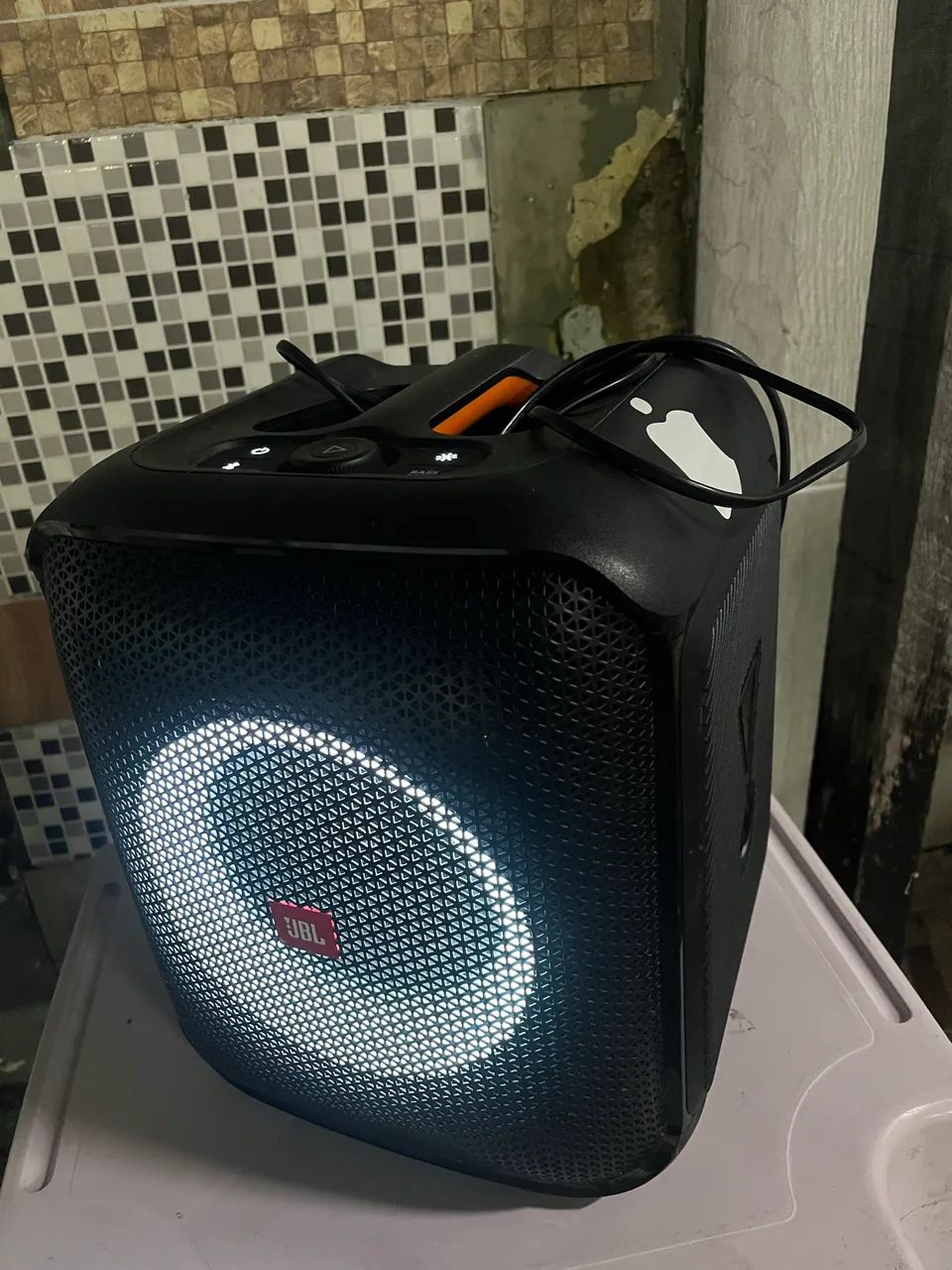 Jbl em perfeito estado funcionando tudo perfeitamente  - Foto 2