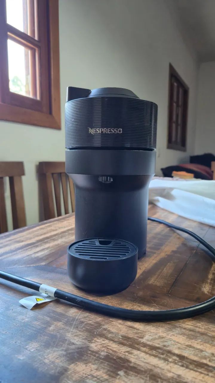 Vertuo Pop Preto Clássico 220V