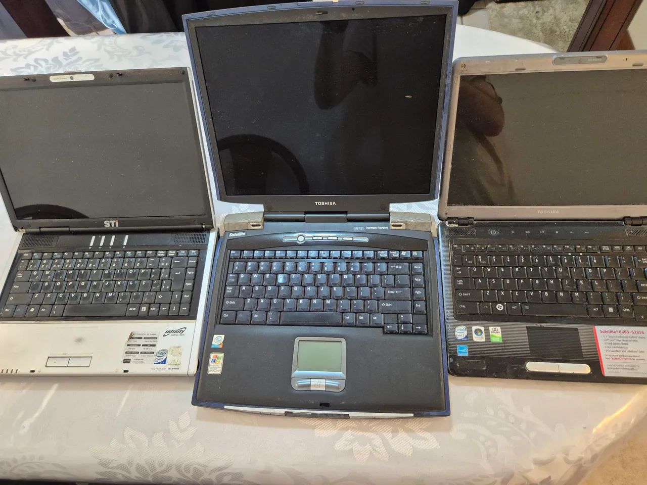 Lote 3 notebooks Toshiba STI com defeito - Foto 3