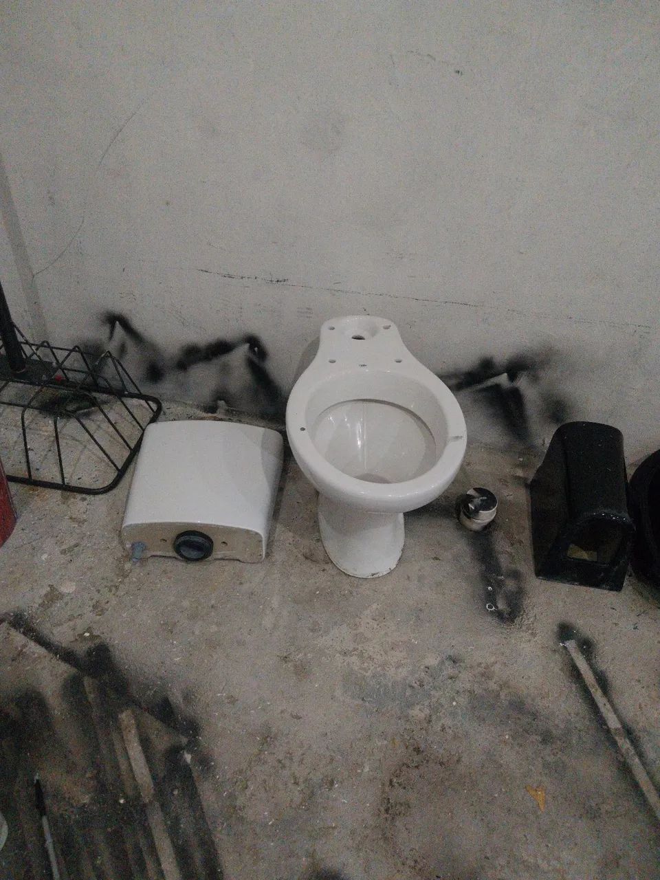 Vaso sanitário com caixa acoplada  - Foto 2
