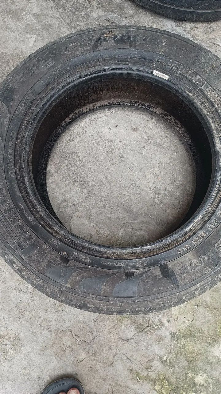 PNEU 215/65 16 PIRELLI SCORPIONS USADO  - Foto 2