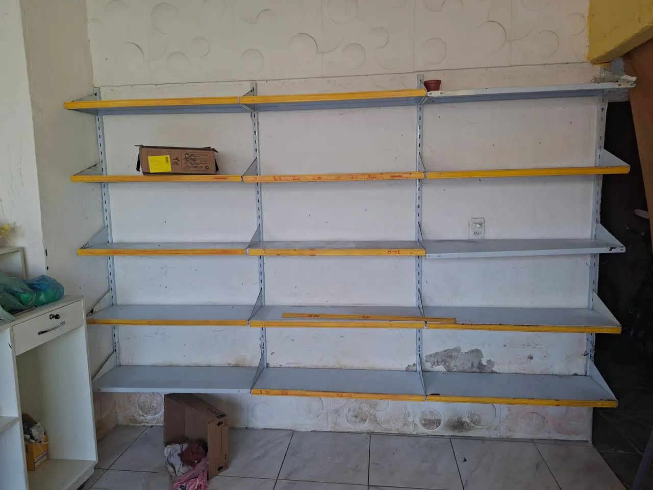 Gandolas prateleira  - Foto 2