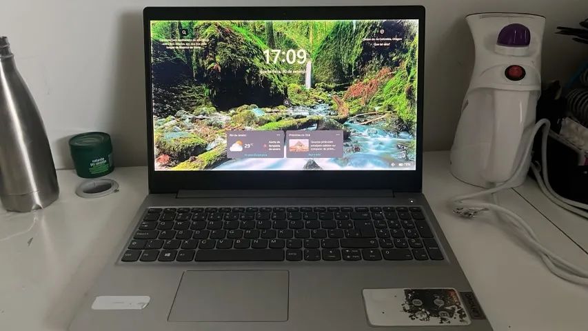 Vendo notebook Lenovo em perfeito estado com carregador original - Foto 2