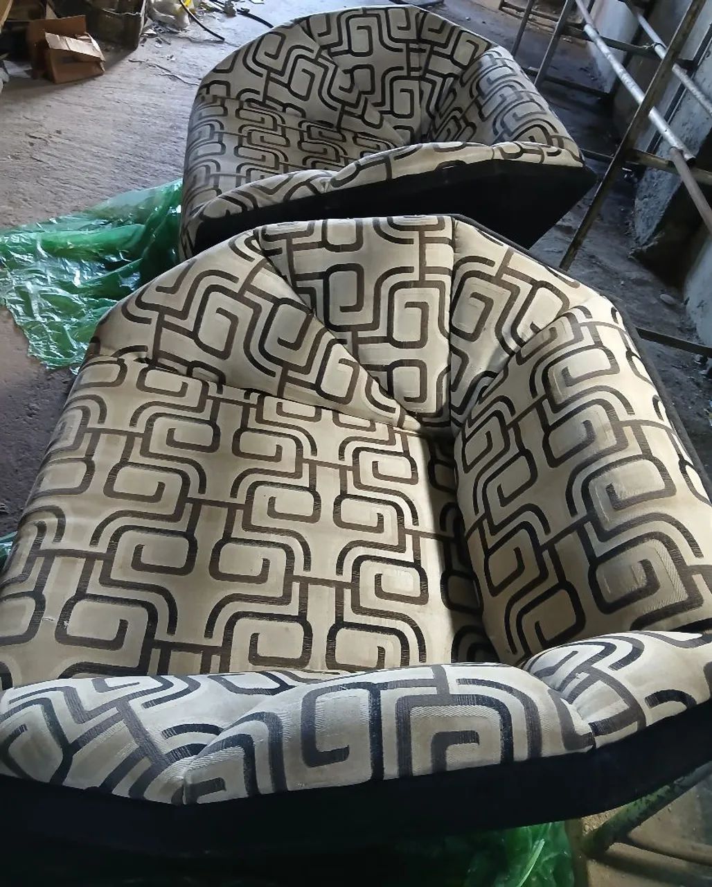 Poltronas giratórias com pés de ferro - Foto 4