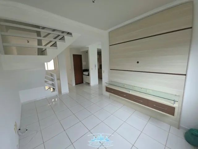 Código 4811 - Aluga apartamento duplex, prédio sem elevador, terceiro andar, 03 quartos se - Foto 3