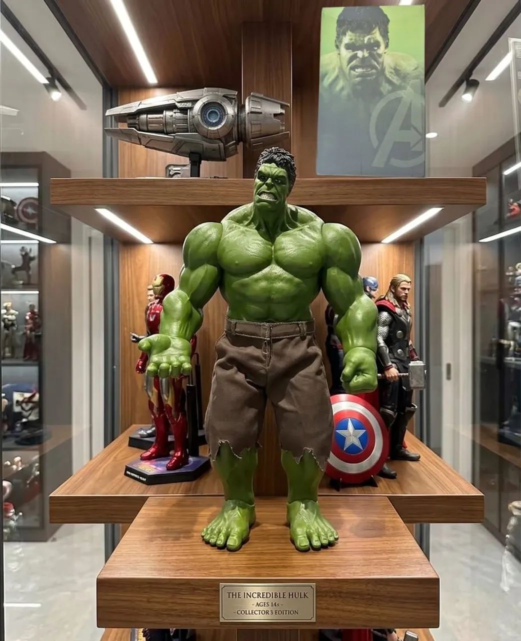 Boneco articulado 42 centímetros Hulk Marvel vingadores marca J&T com caixa original novo  - Foto 4