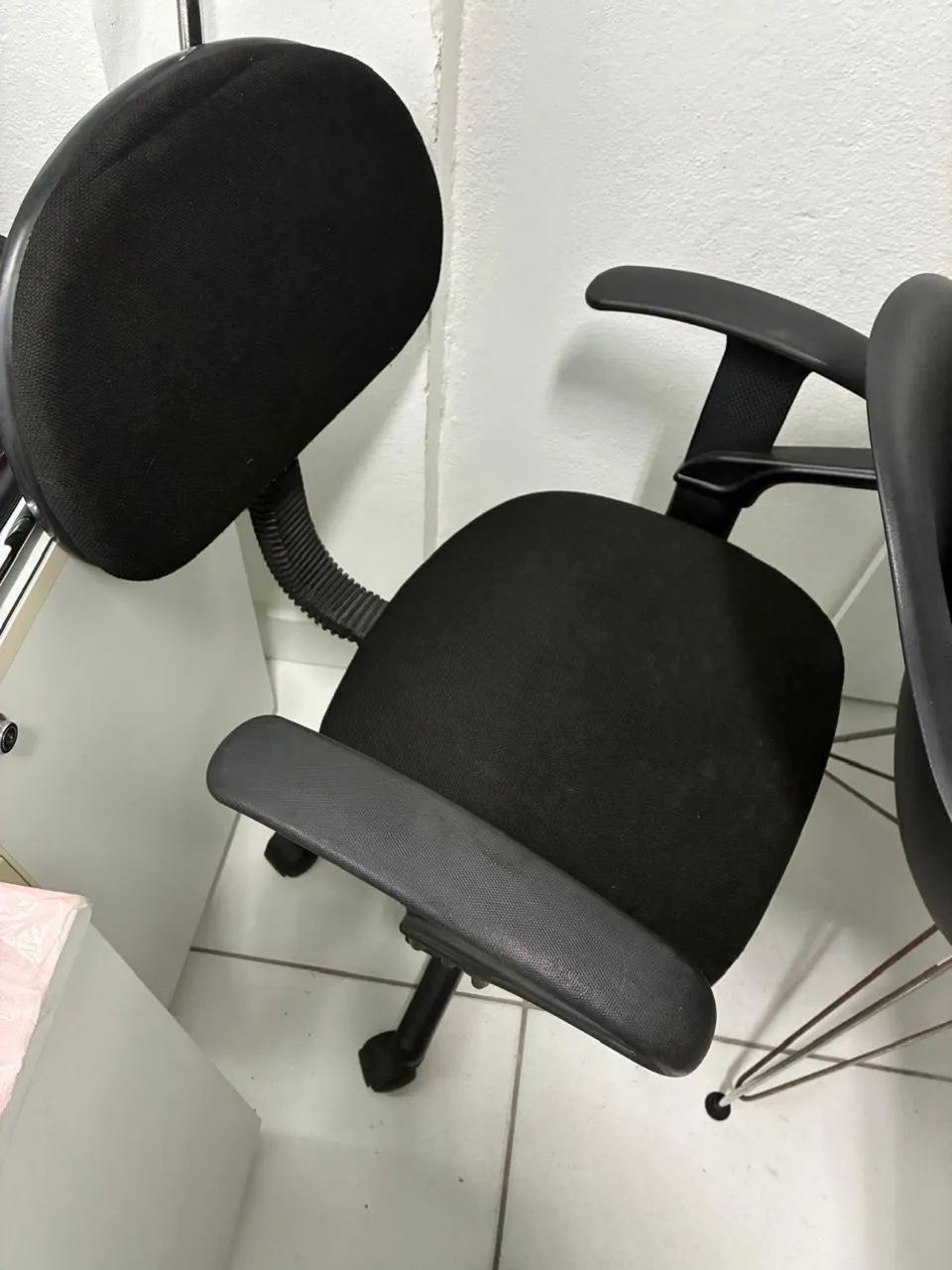 Vendo cadeira de escritório 