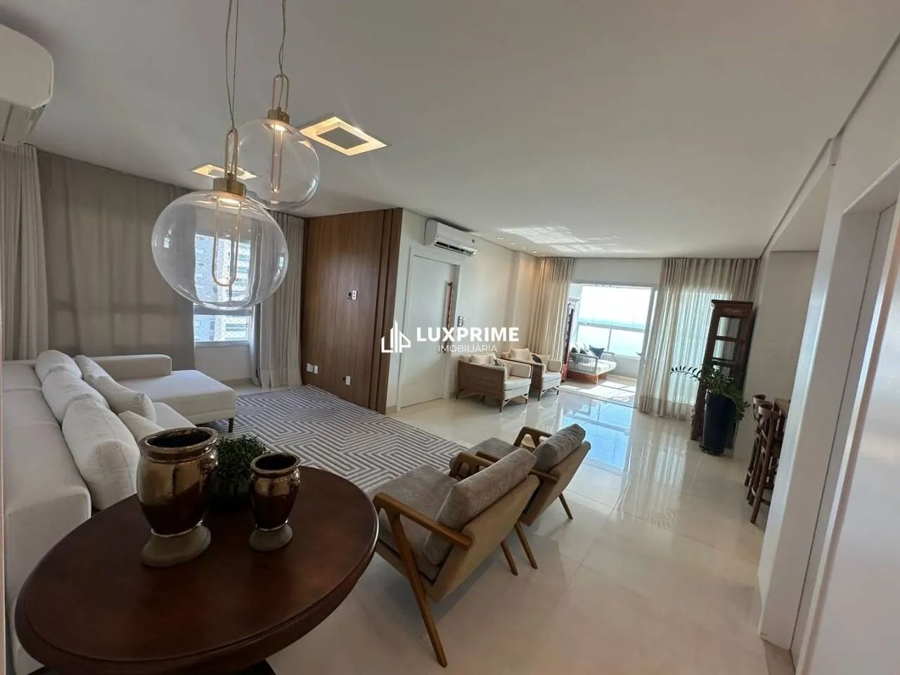 APARTAMENTO NA ORLA 14 DE 3 SUITES PLENAS