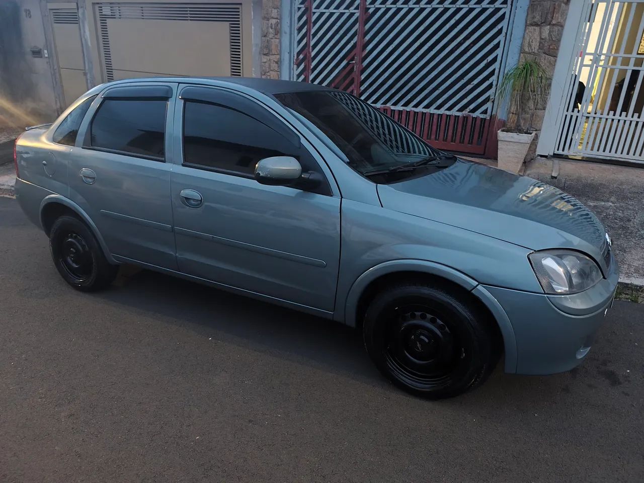 Chevrolet Corsa Corsa Sedan 1.0 MPFI 8V 71cv 4p 2003