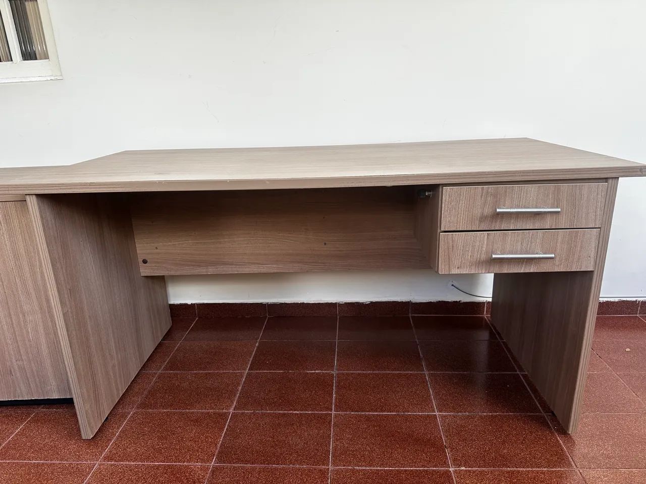 Conjunto mesa e cadeiras para escritório  - Foto 2