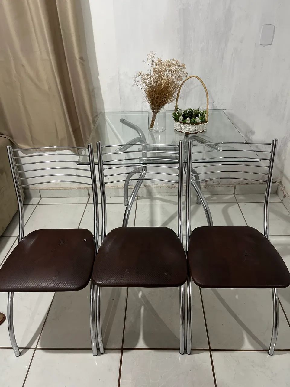 MESA + 3 CADEIRAS - R$: 500,00 - Foto 3