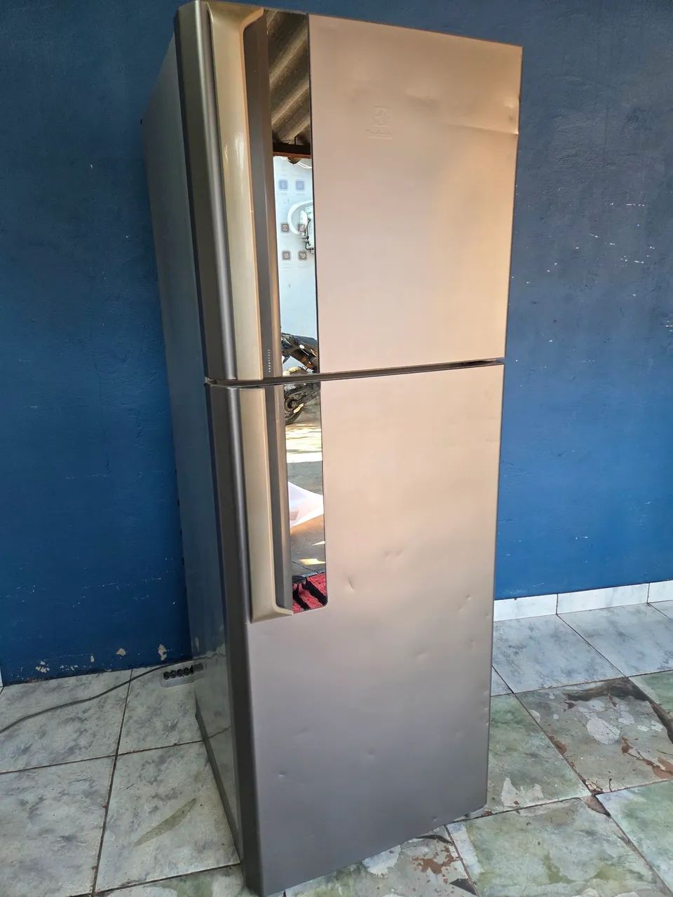 Vendo geladeira Electrolux  - Foto 2
