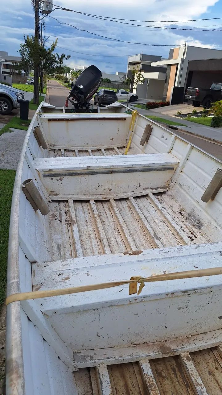 BARCO DE ALUMÍNIO, CHAPA DUPLA, 6 MTS, COM CARRETA E MOTOR MERCURY DE 15 HP - R$ 18.000,00 - Foto 3