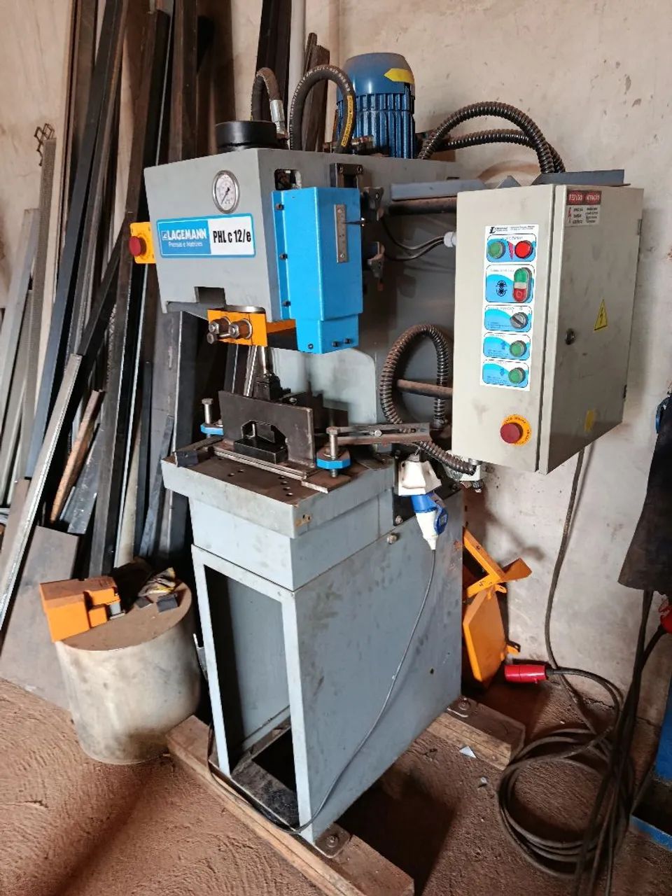 Prensa hidráulica 12tn excêntrica.  - Foto 2
