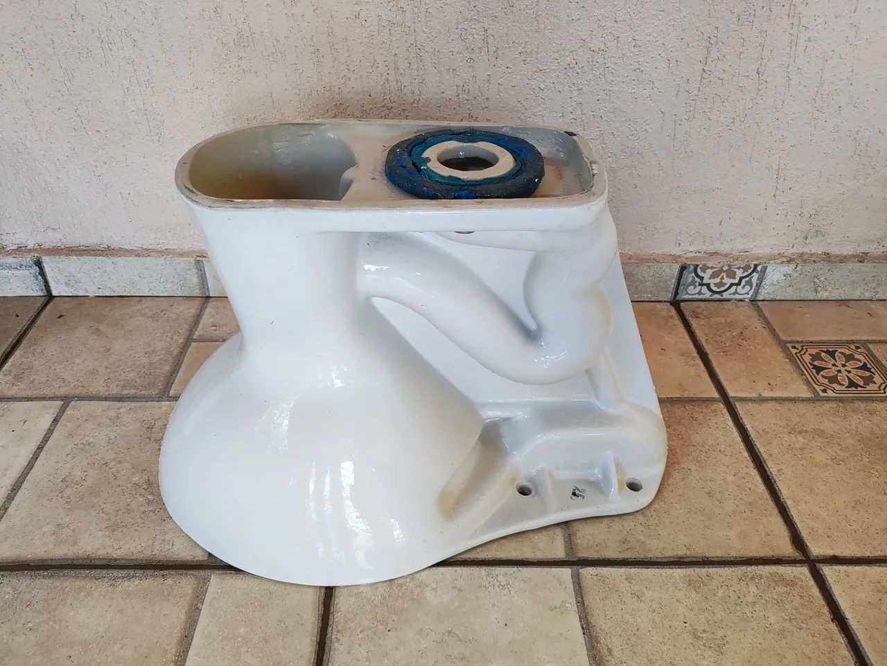 Privada Sanitária com Caixa Acoplada