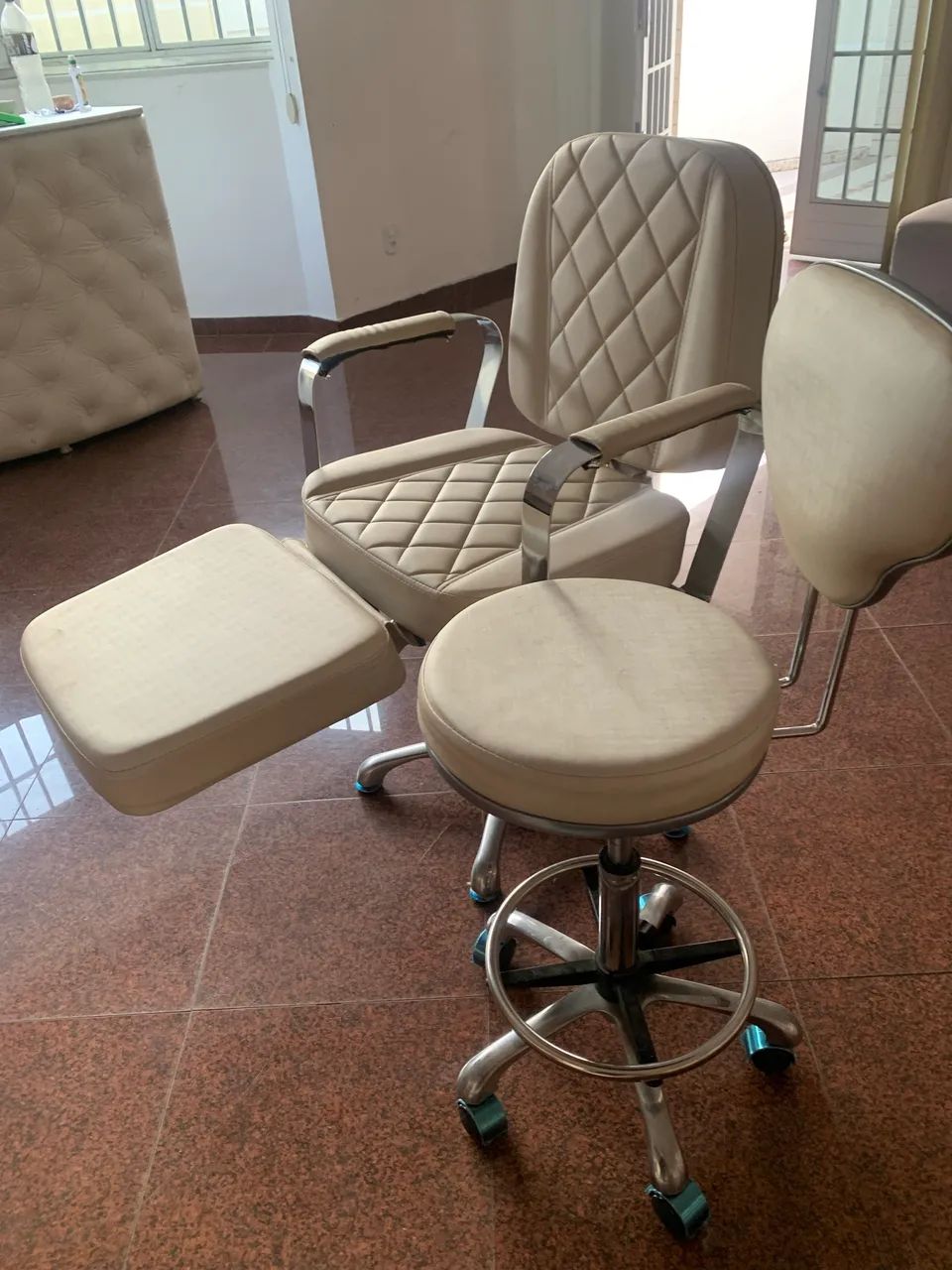 Cadeira de maquiagem ou estética  - Foto 4