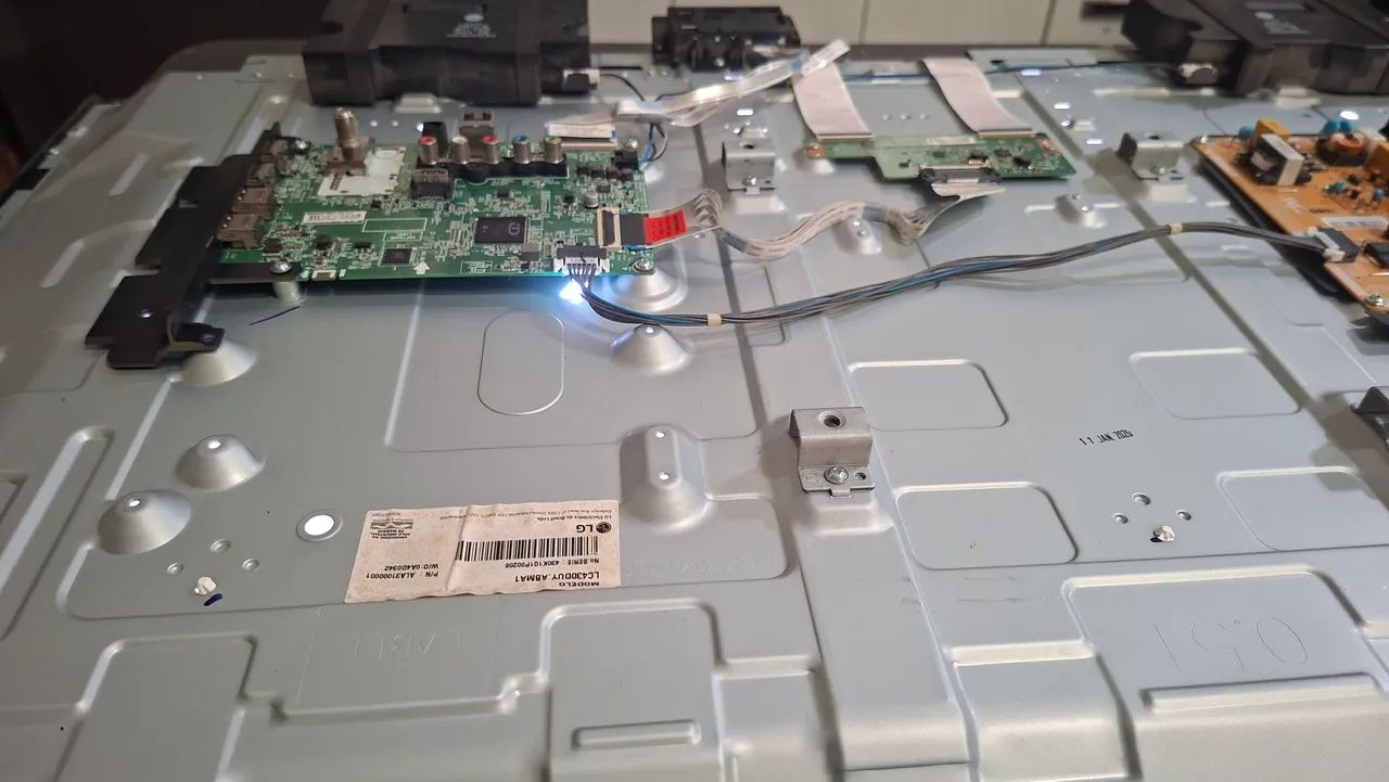 Smart tv 43 lg, para retirada de peças. - Foto 3