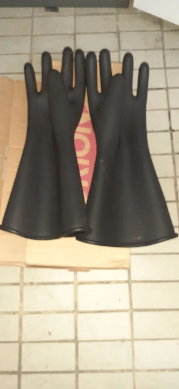 VENDO LUVA DE BORRACHA - Foto 2
