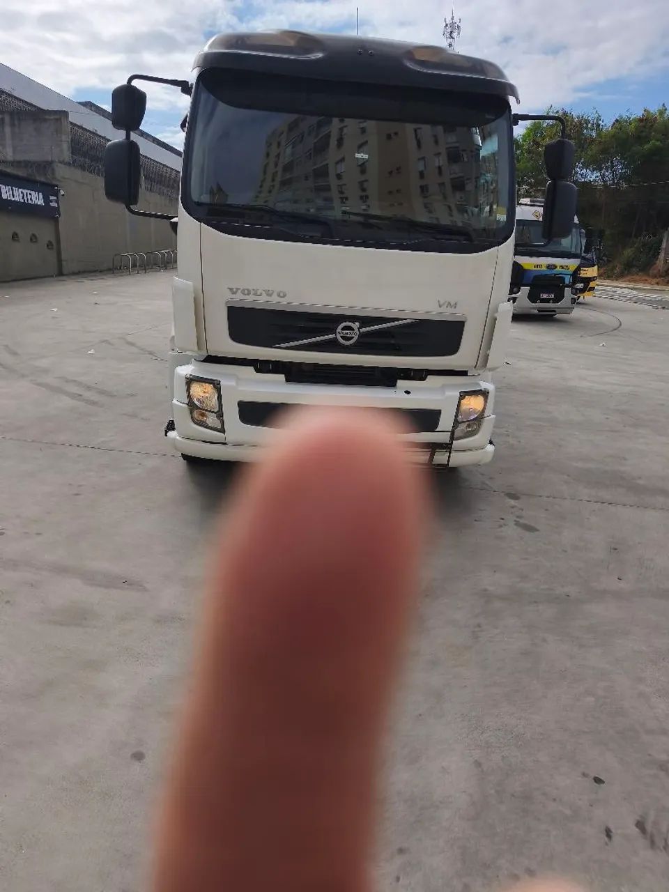 Volvo vm 270 bi truck tanque - Foto 2