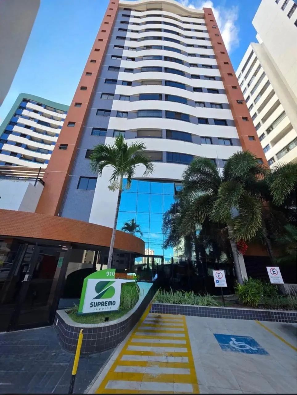 Apartamento mobiliado 3/4 com 2 suítes