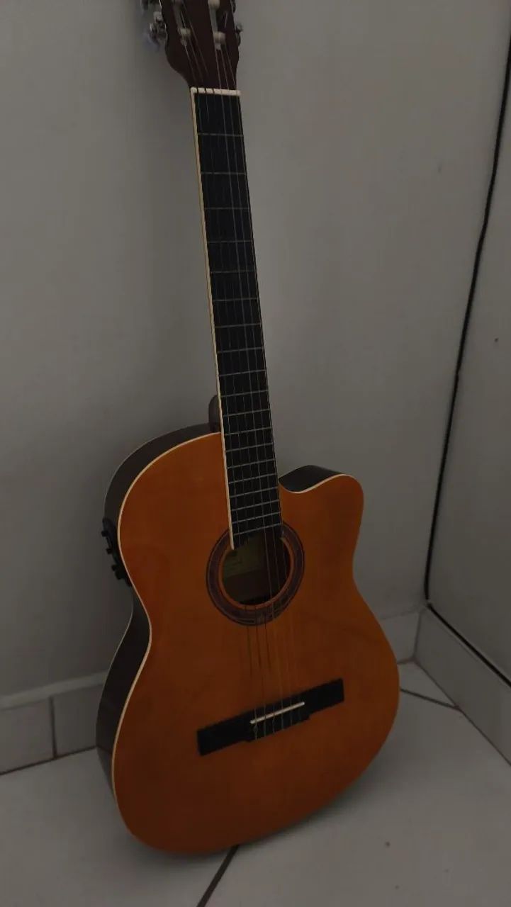 Vende-se violão elétrico 