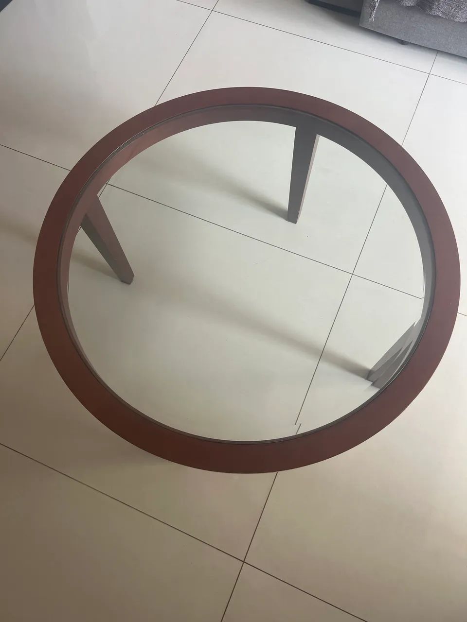 Mesa de centro em vidro bisotado de 80 cm de diâmetro 