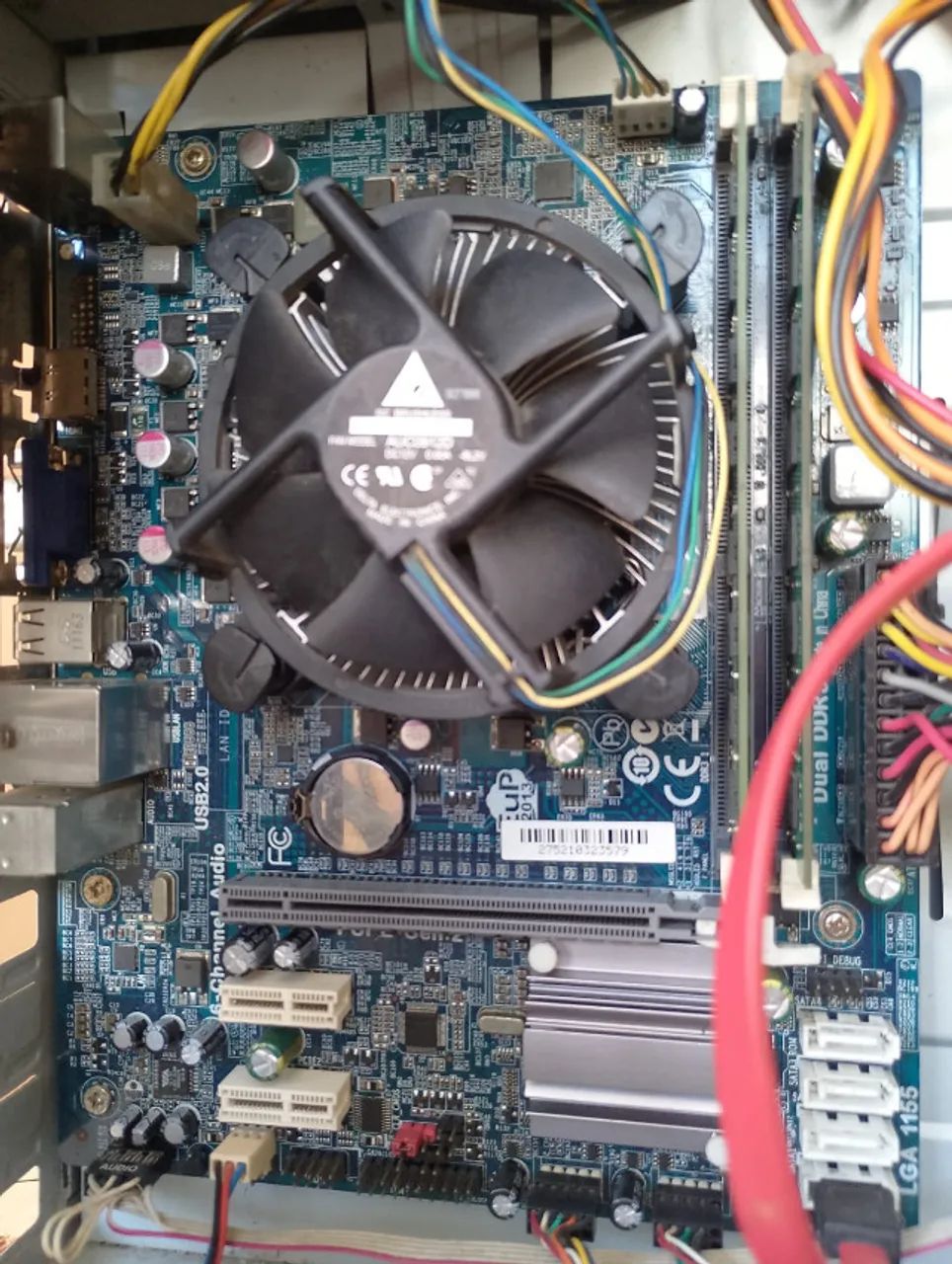 ECS H61H2-M2 + i3 2100 e 4 Gigas mem