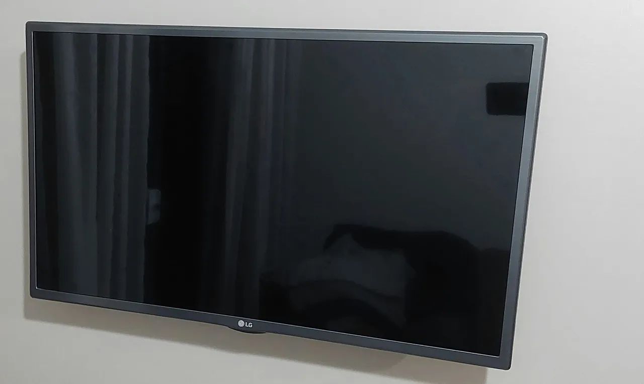 TV LG 32SMART  LH570B