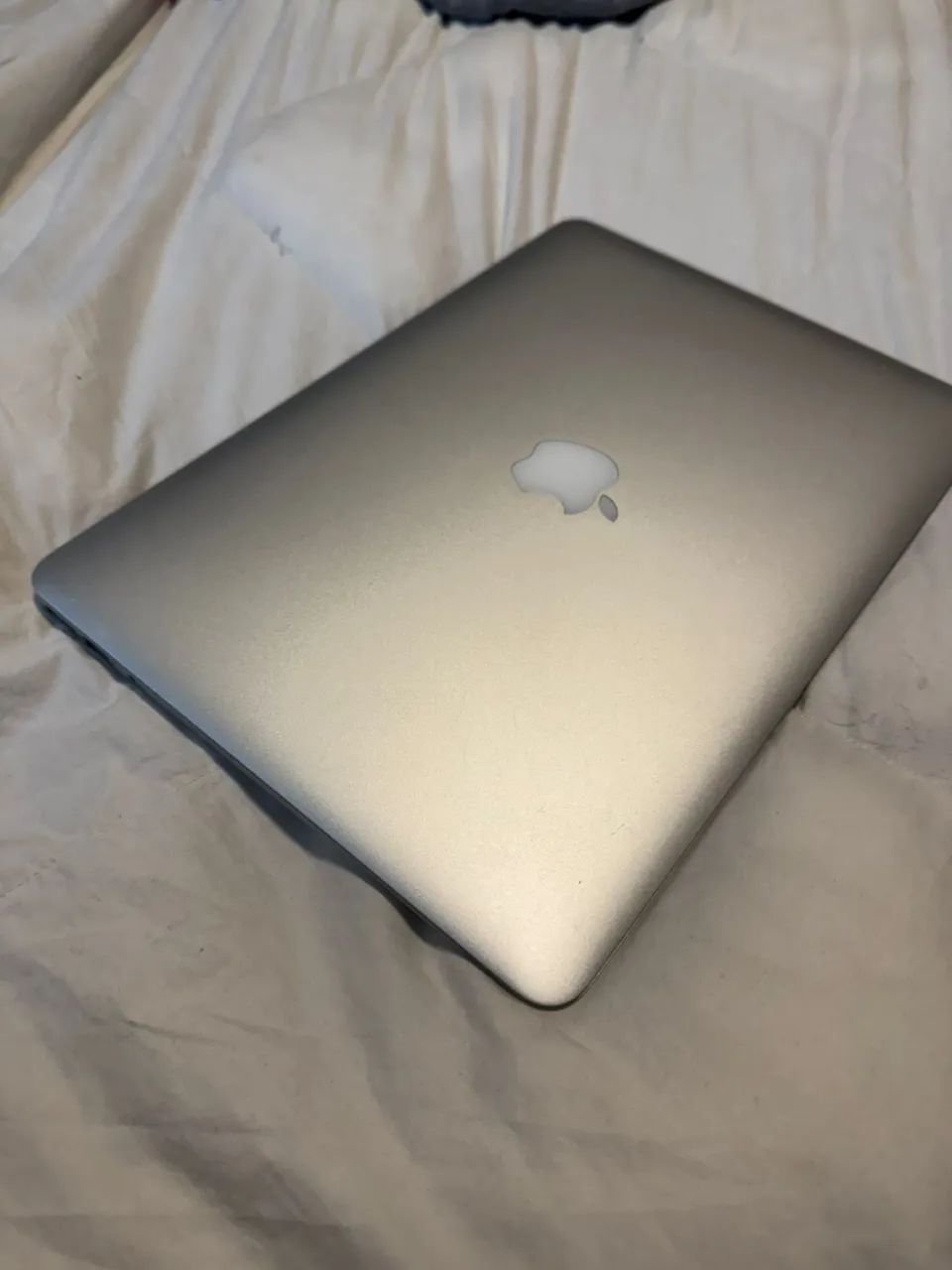MacBook Air (13-inch, 2017) - Intel i5 | 8GB RAM | SSD | Ótimo estado