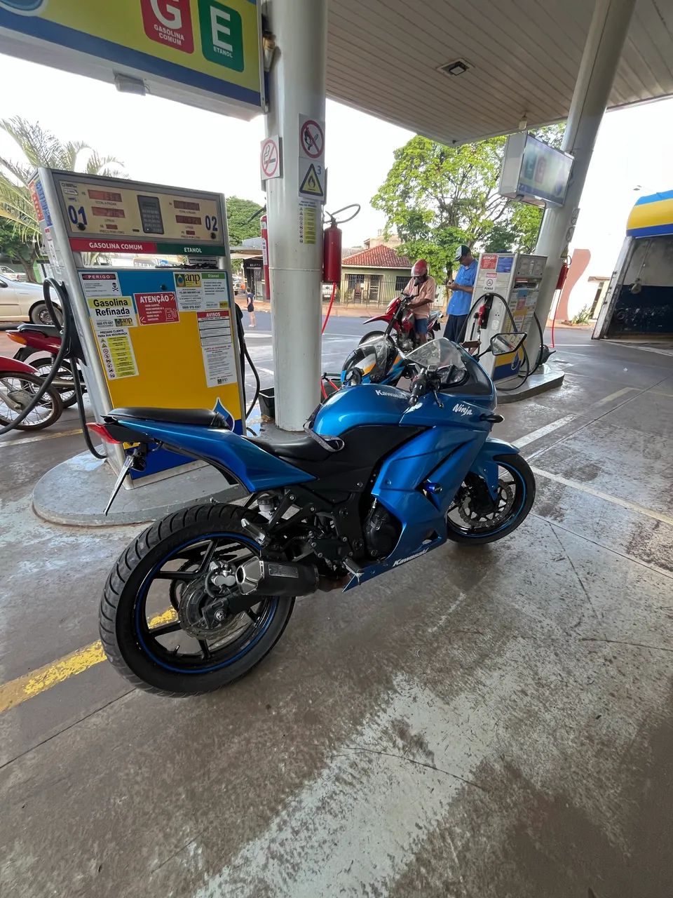 Kawasaki Ninja250 2011 Azul - Foto 4