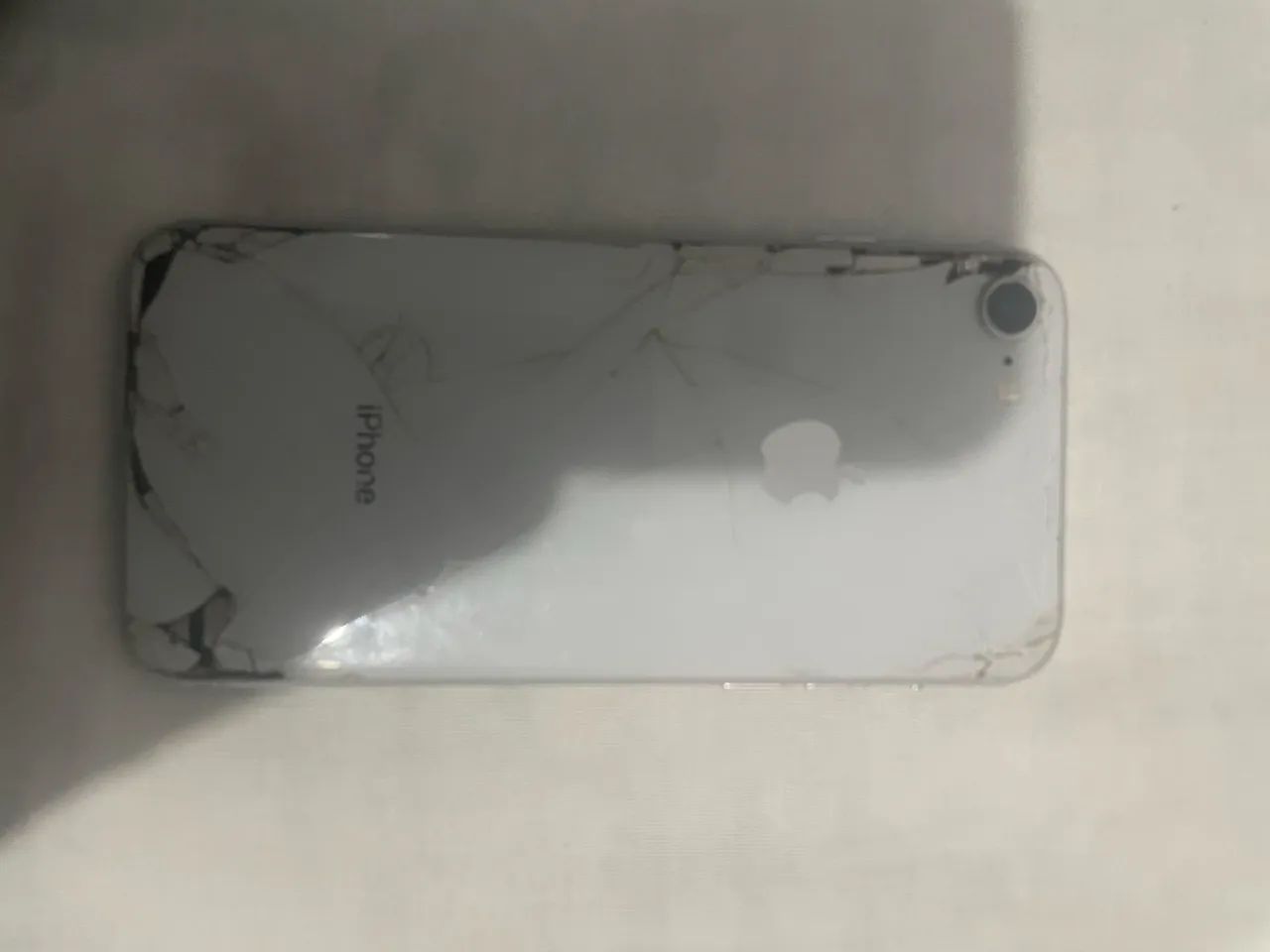 IPHONE 8 