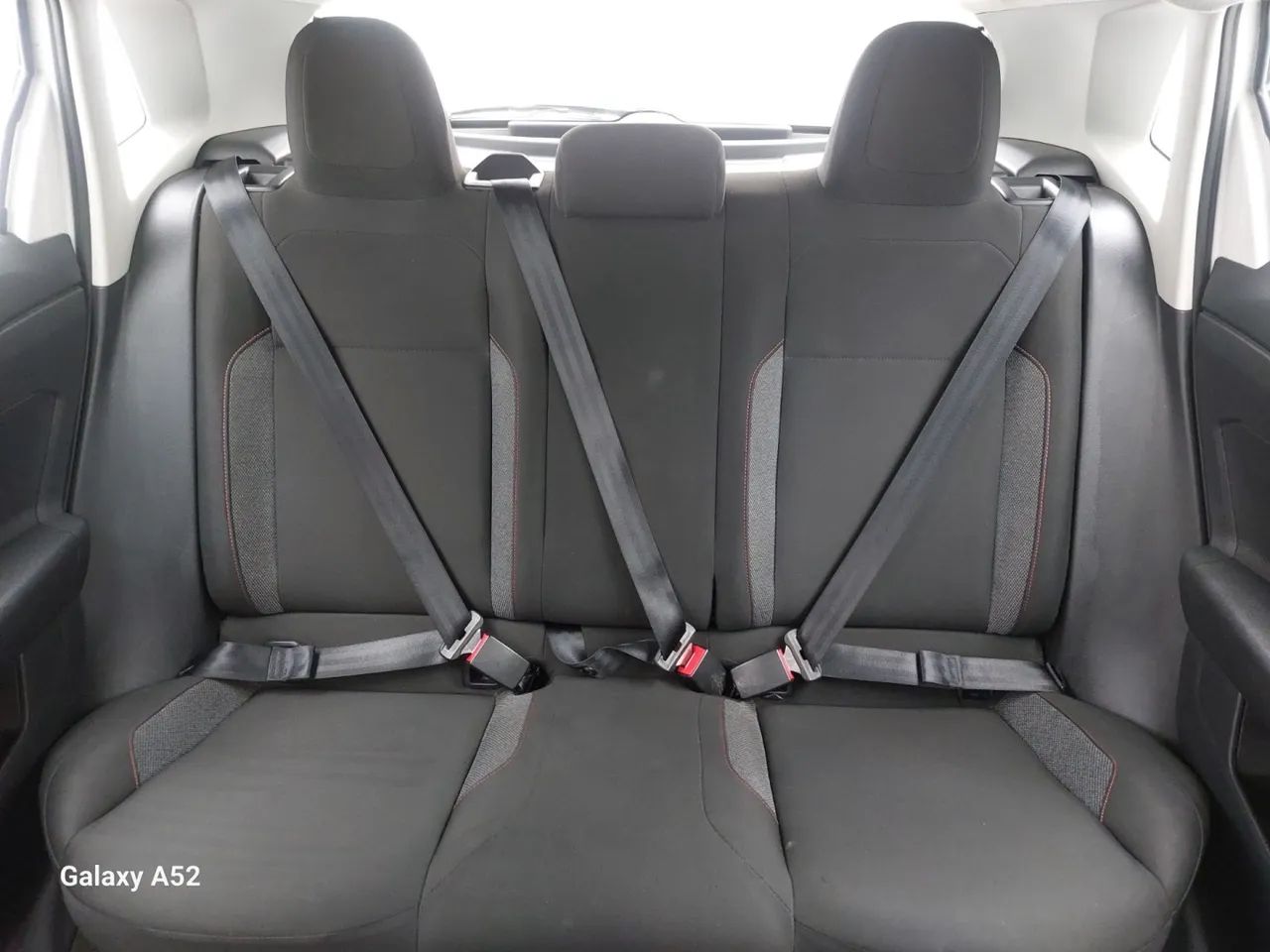 Volkswagen Polo Track 1.0 Flex 12V 5p, foto 18 de 18