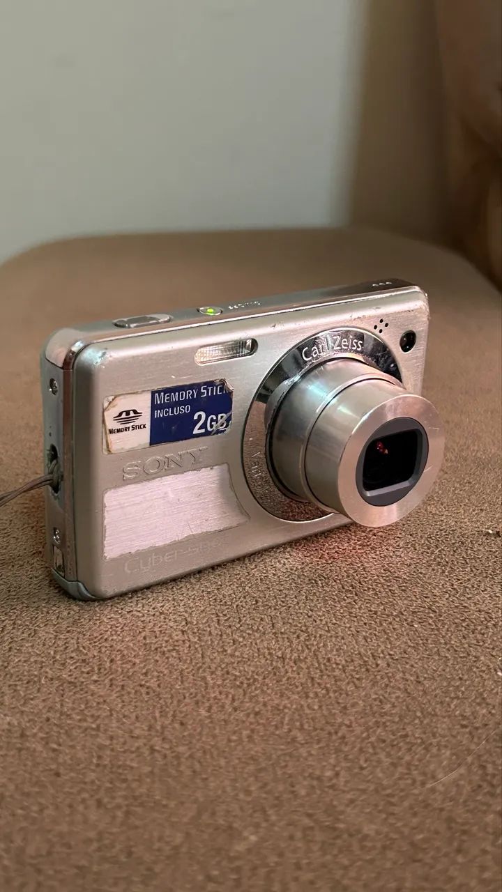 Câmera Sony Cyber-Shot DSC-W210