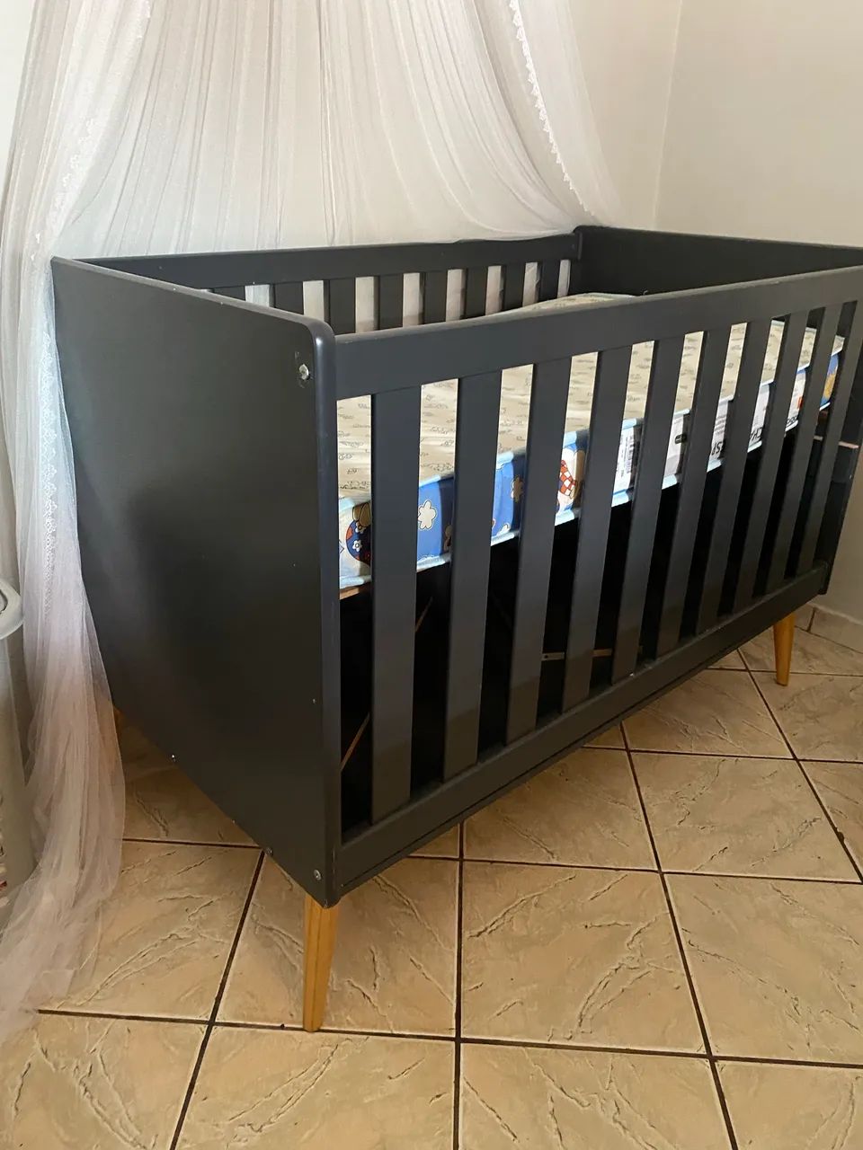 Berço retrô acompanha colchão  - Foto 4