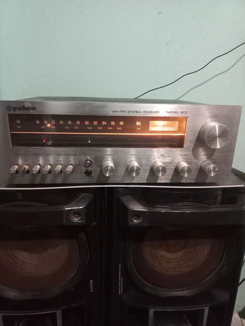 receiver vintage Gradiente Model 1000  completo com caixa de som Sony - Foto 2