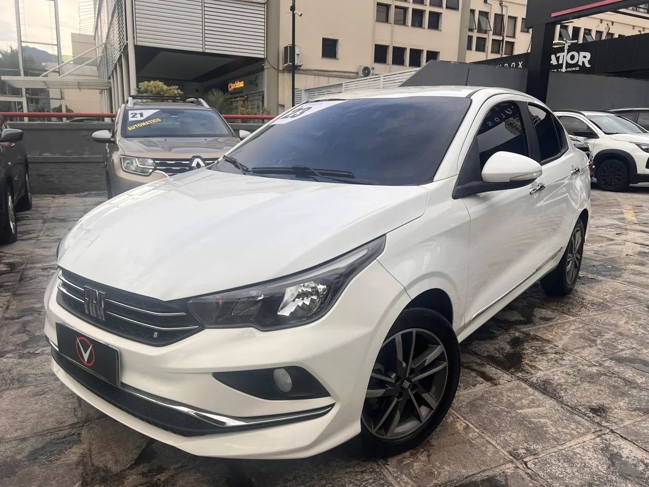Fiat Cronos Precision 1.3 16V Flex Aut. 2023 - Foto 3