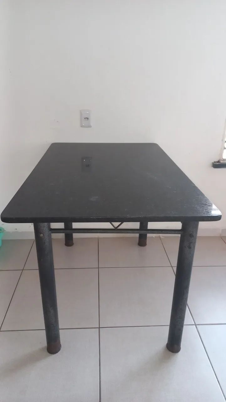 Mesa comedor Granito