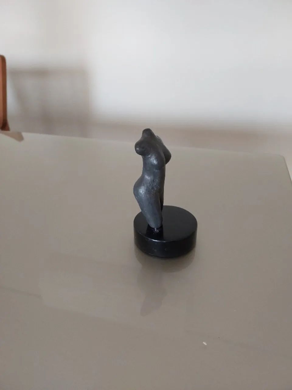 Escultura feminina mulher estilizada em bronze :  Torso - Foto 3