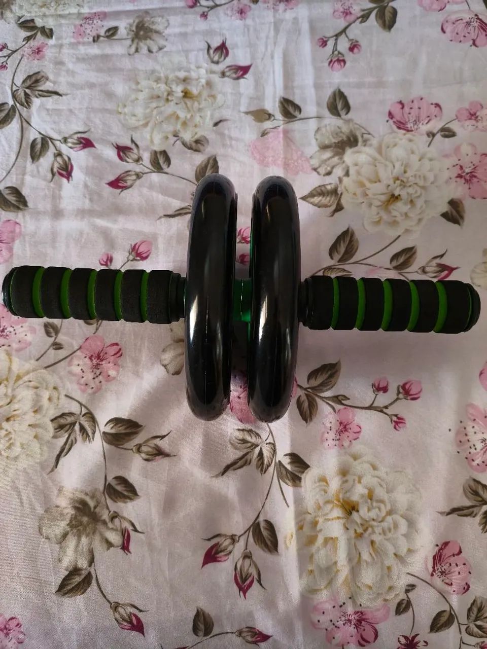 roda abdominal AB roller preta e verde - Foto 2