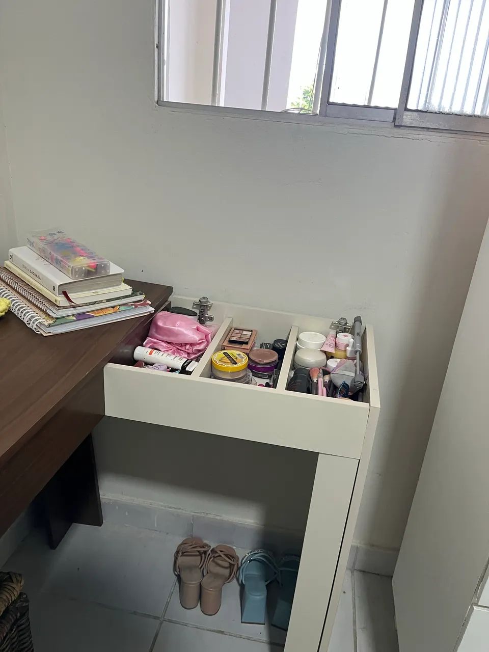 Vende-se Penteadeira Escrivaninha  - Foto 4