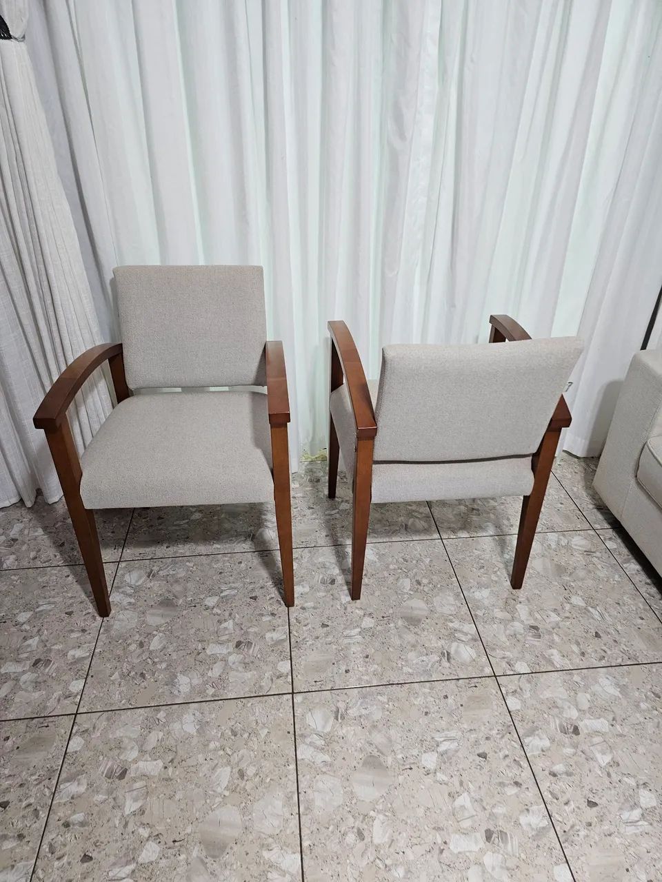 Cadeiras Tok&Stok  450.00 reais cada. - Foto 2